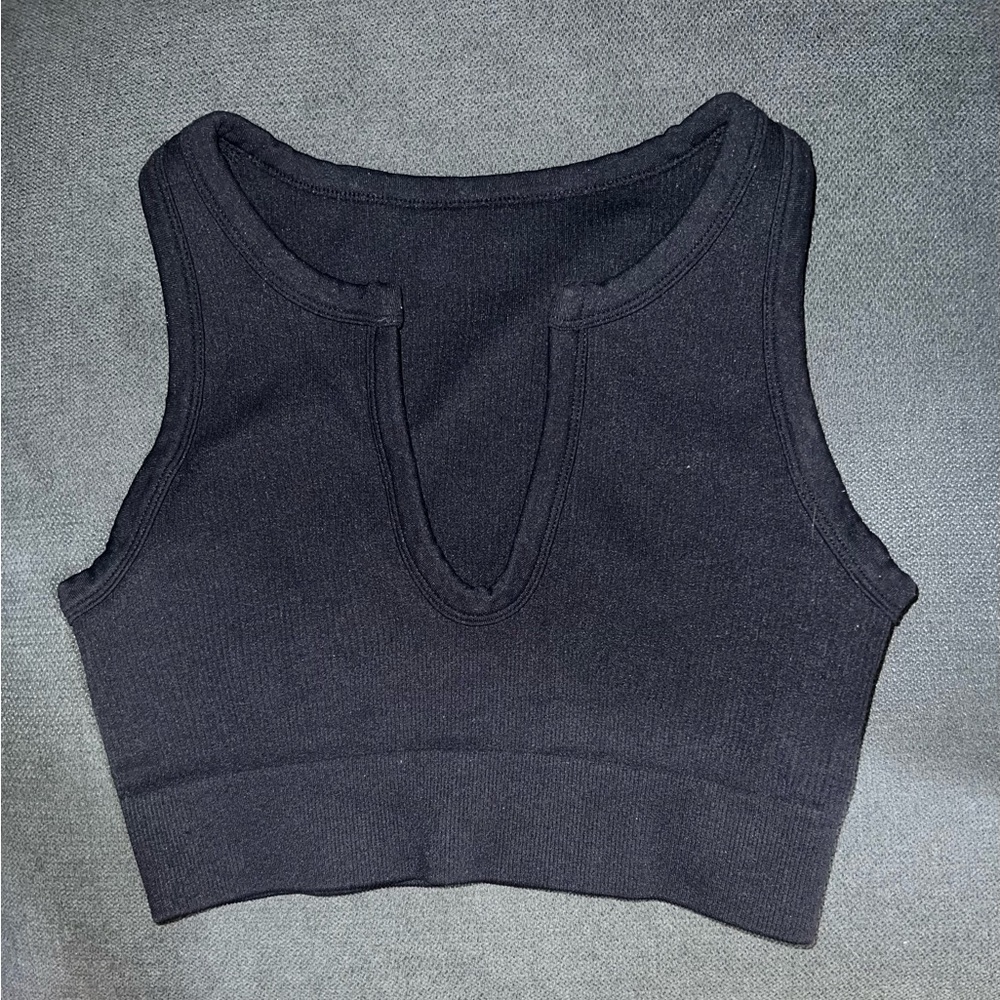 Black thick tight workout crop tank